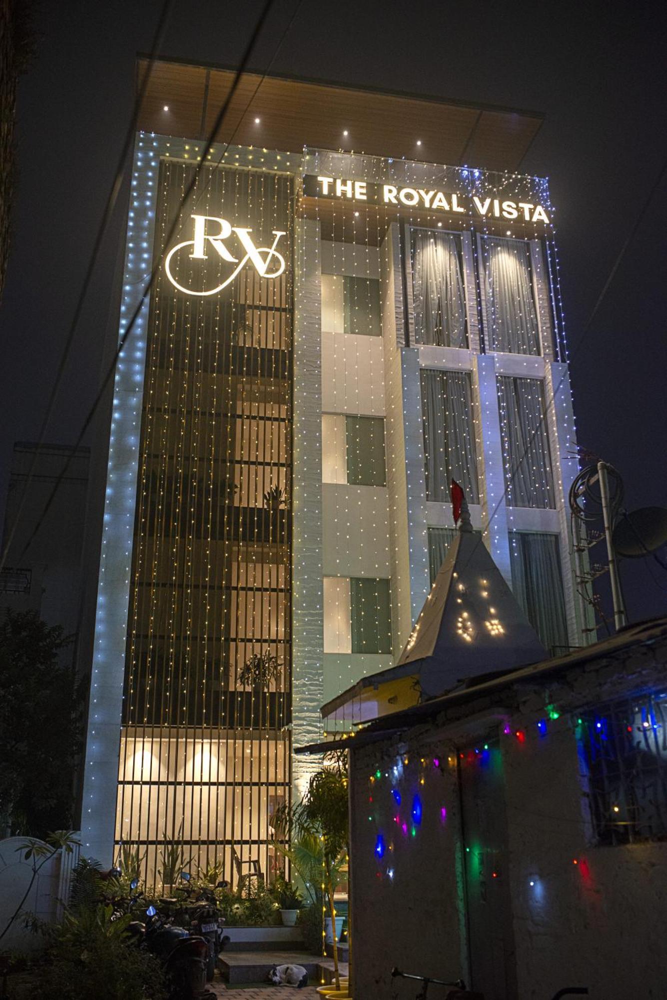 Hotel The Royal Vista Varanasi Exteriör bild